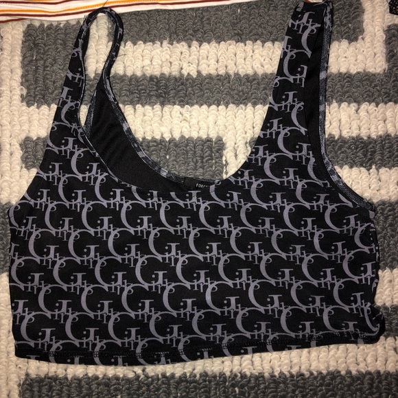 black tank top - Picture 1 of 1